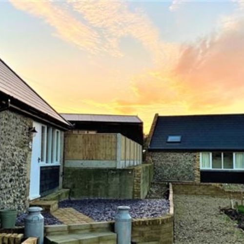 Chilton Farmyard cottage B&B apartments